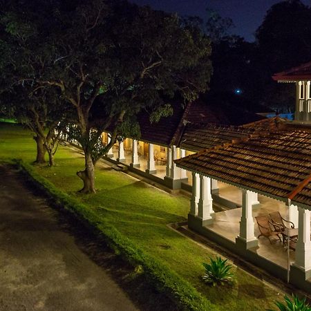 The Sanctuary At Tissawewa Hotel Anuradhapura Ngoại thất bức ảnh