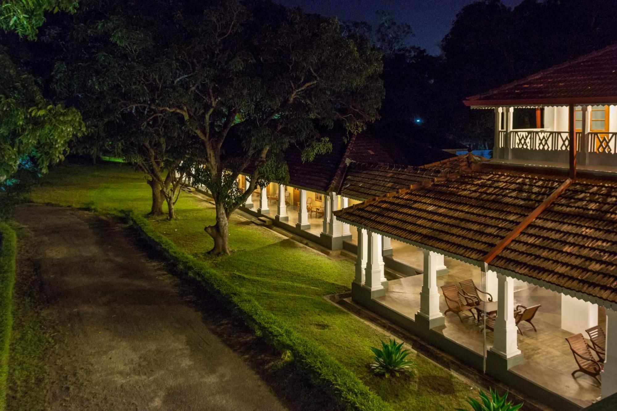 The Sanctuary At Tissawewa Hotel Anuradhapura Ngoại thất bức ảnh