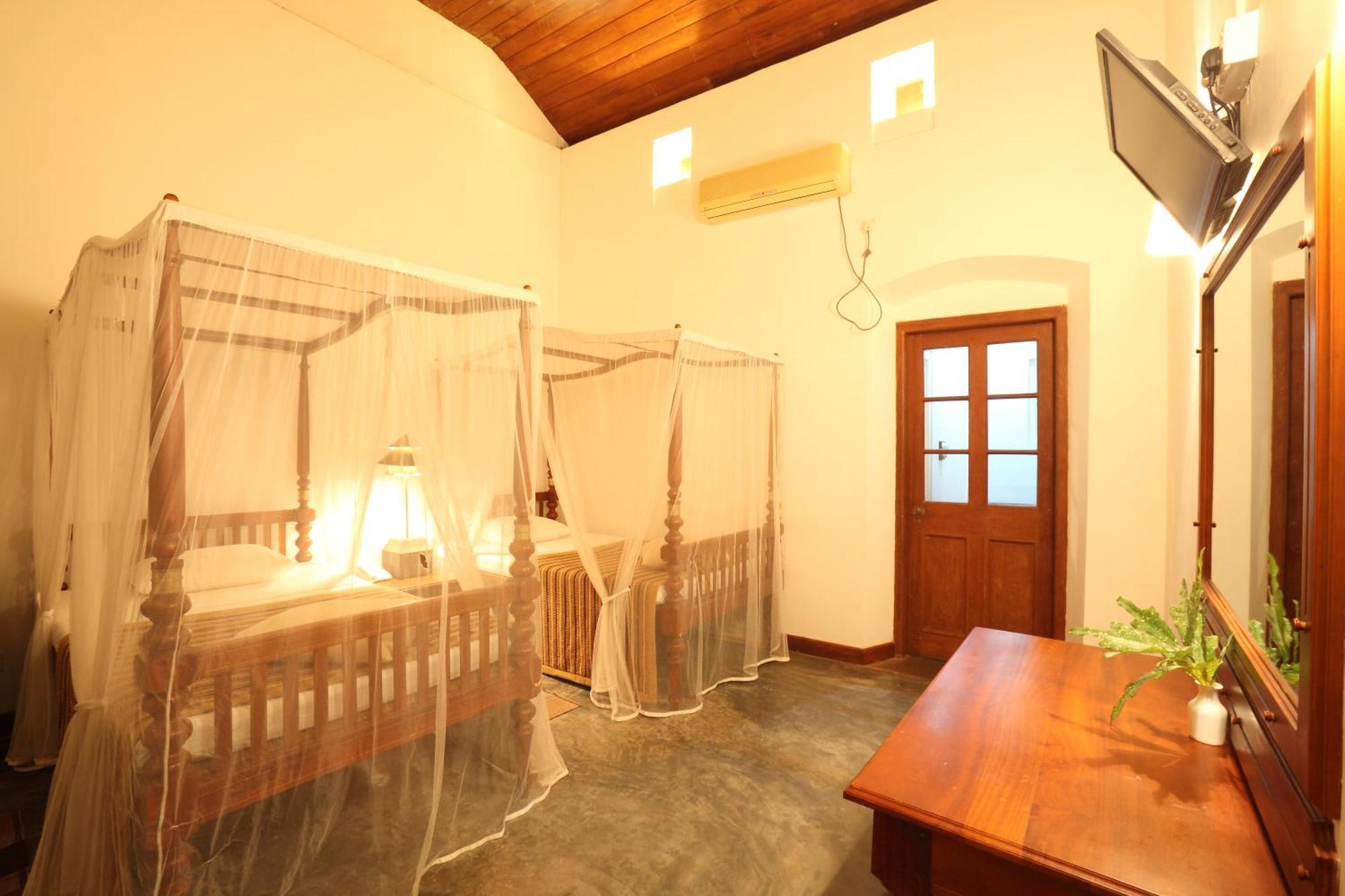 The Sanctuary At Tissawewa Hotel Anuradhapura Ngoại thất bức ảnh