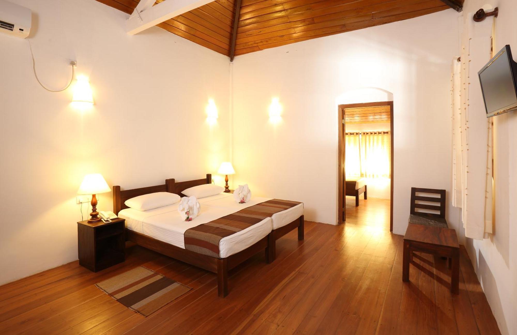 The Sanctuary At Tissawewa Hotel Anuradhapura Ngoại thất bức ảnh