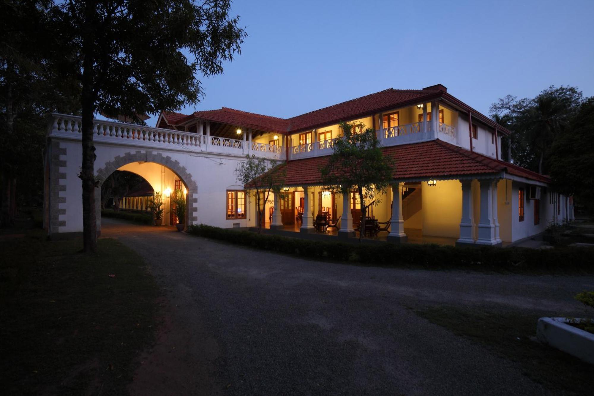 The Sanctuary At Tissawewa Hotel Anuradhapura Ngoại thất bức ảnh